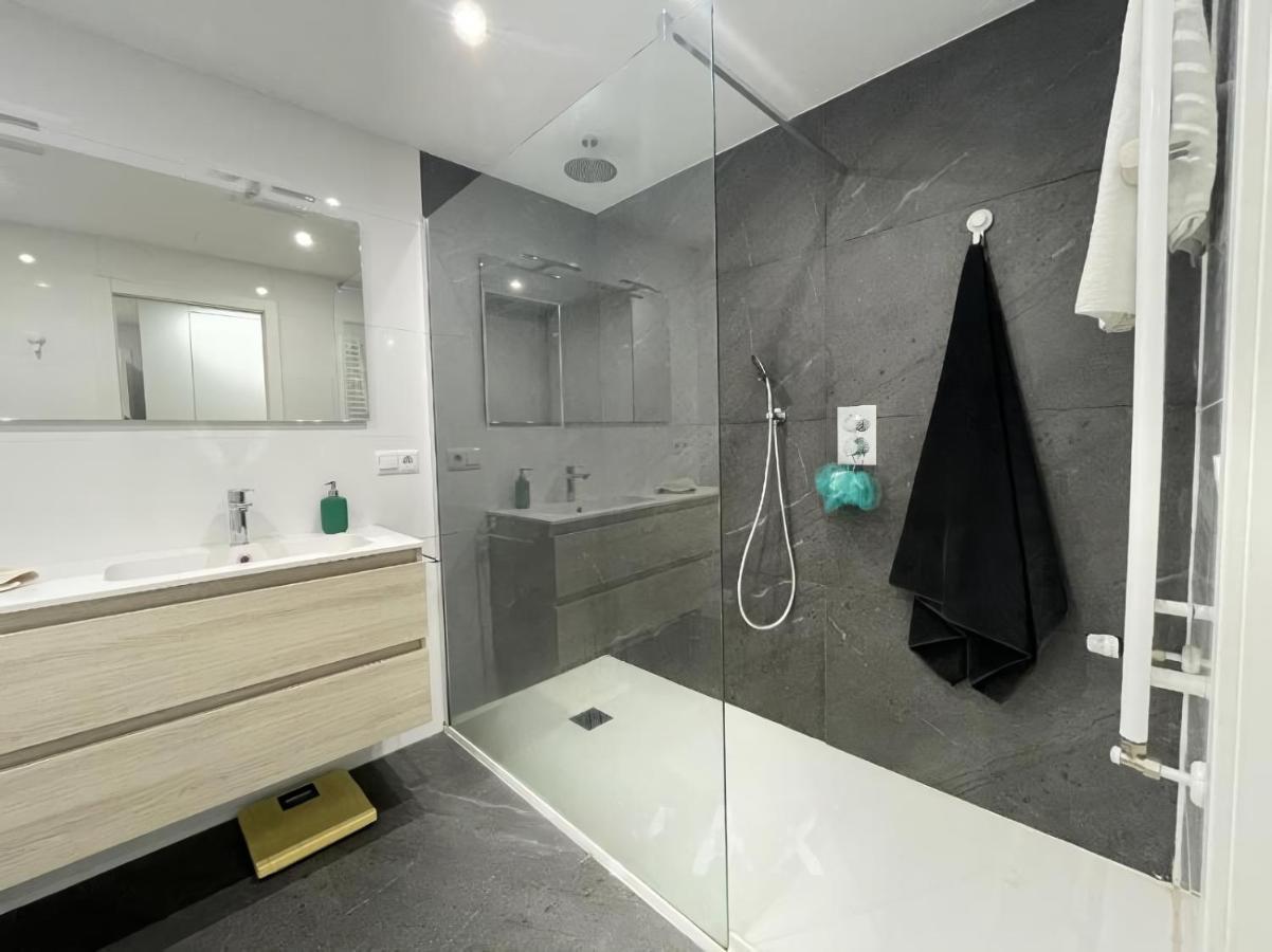 Amplio Y Moderno Piso De 4 Habitaciones Y Terraza Ποντεβέντρα Εξωτερικό φωτογραφία